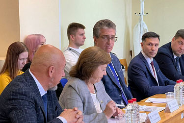В Кирове прошла научно-практическая конференция к 30-летию парламентаризма в ПФО